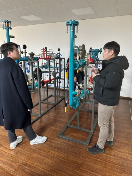 A consortium of leading Korean fuel cell manufacturers, together with other experts, visited our headquarters in Popůvky | HUTIRA