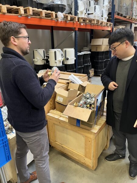 A consortium of leading Korean fuel cell manufacturers, together with other experts, visited our headquarters in Popůvky | HUTIRA