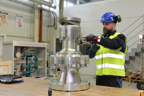 Dodávka armatur pro realizaci VVTL RS 60&nbsp;000 a VVTL RS 20&nbsp;000 v&nbsp;areálu Elektrárny Mělník