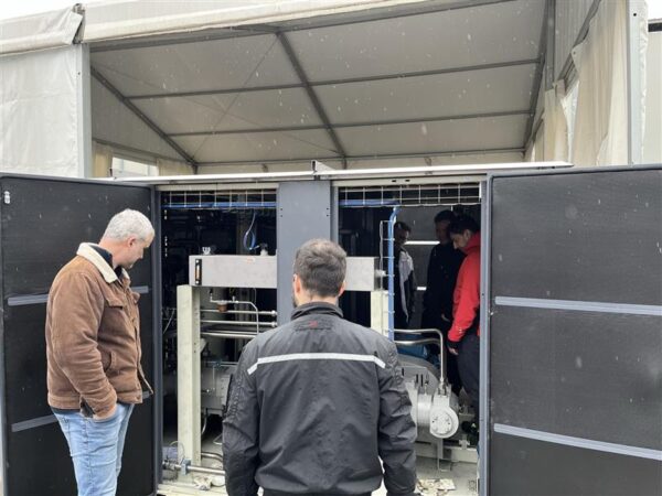 Providing the customer with professional service care for the delivered biomethane technology order is a matter of course for us | HUTIRA