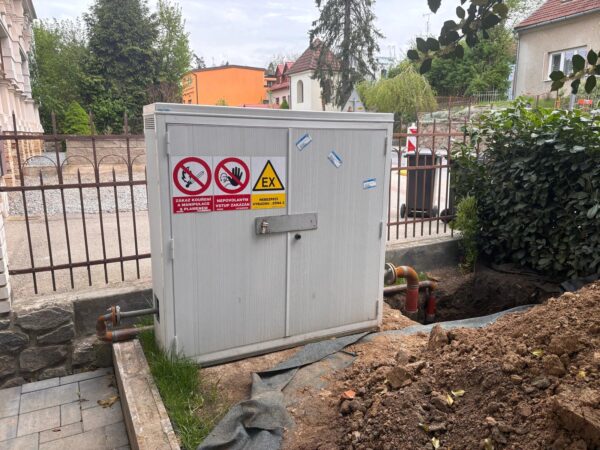 Mobilní regulační sestava RZ pomáhá při rekonstrukci místní sítě | HUTIRA